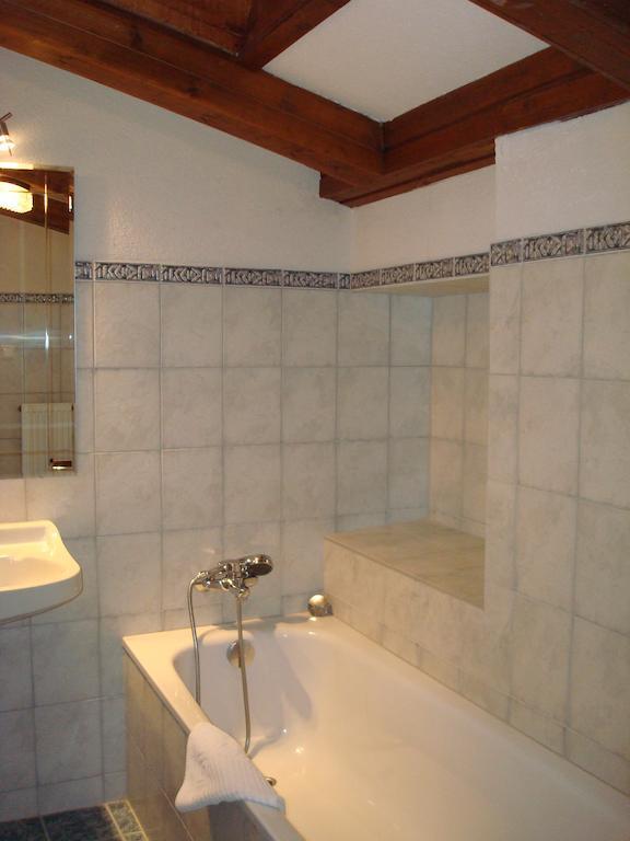 Almgasthof Judenburger Huette Sankt Wolfgang Room photo